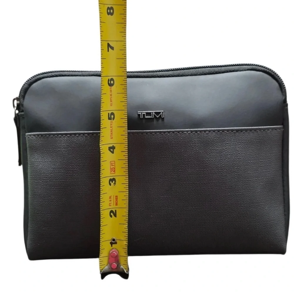 TUMI for Delta Black Travel Amenity Bag Case Zipper Pouch Organizer 8x6